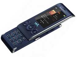 Sony Ericsson introduces two new mobile phones
