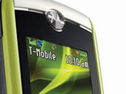 Motorola goes green with new phone