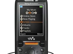 Sony Ericsson W350i, now available